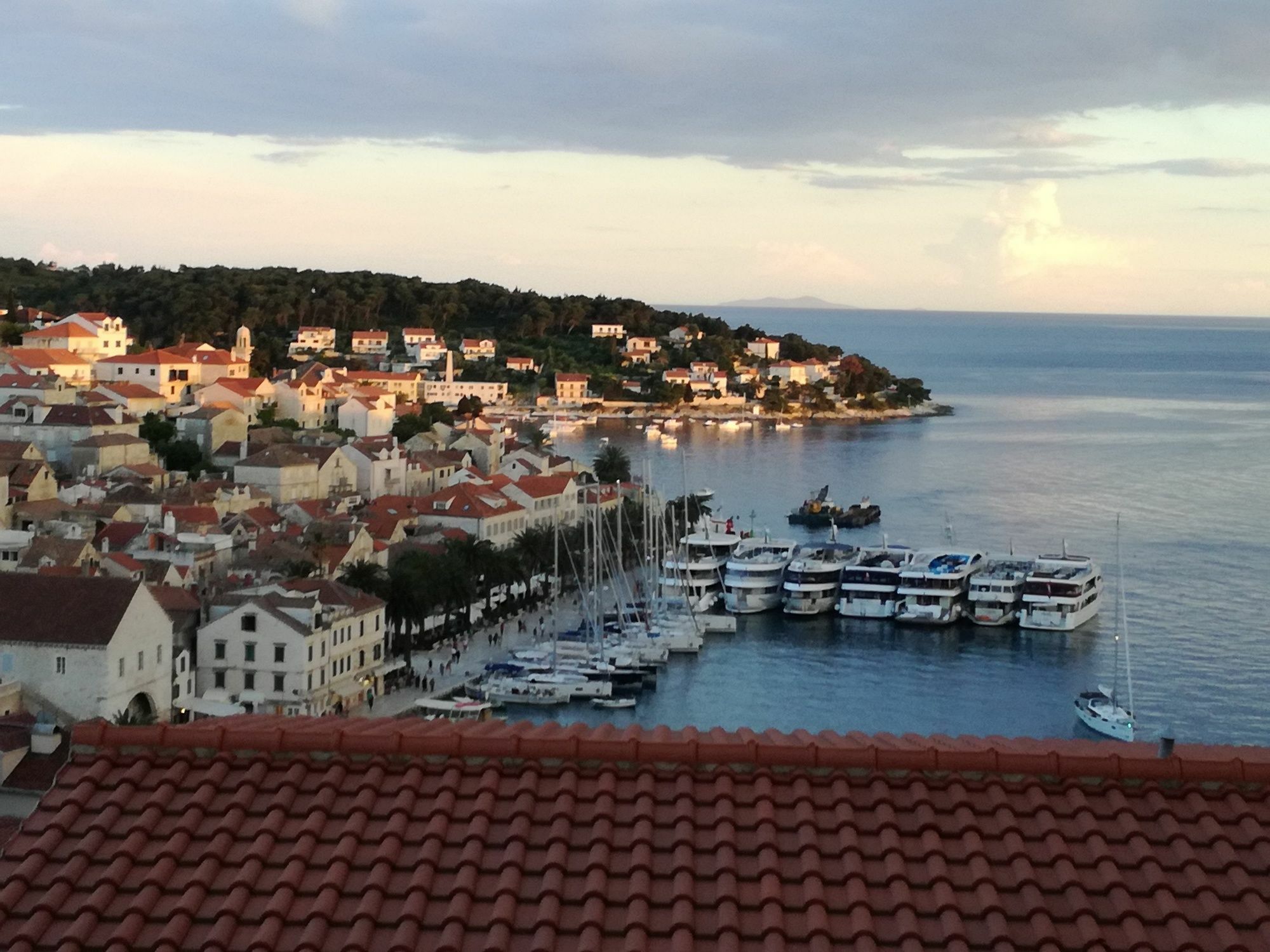 Luci Leilighet Hvar Town